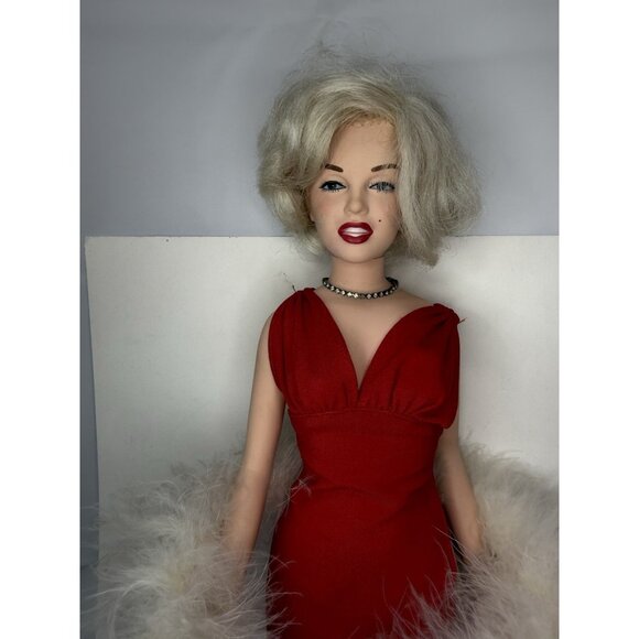 Vintage 18" Marilyn Monroe Portrait World Dolls Red Dress Feather Boa 1984 Doll - Picture 3 of 8